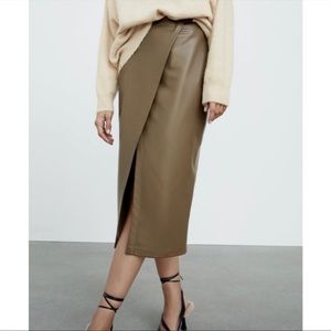 Zara faux leather pencil skirt size XS NWT